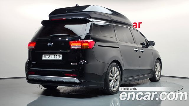 Kia Canival 2017 — photo 2