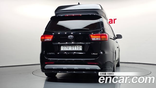 Kia Canival 2017 — photo 4