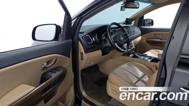 Kia Canival 2017 — photo 13