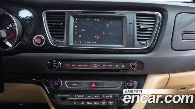 Kia Canival 2017 — photo 18