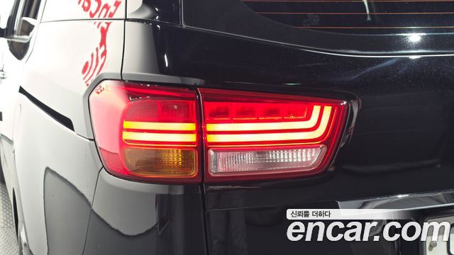 Kia Canival 2017 — photo 9