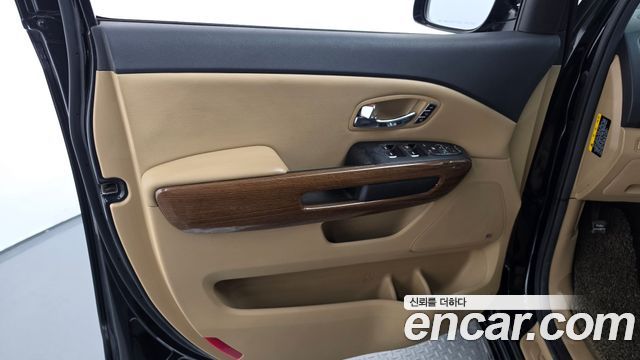 Kia Canival 2017 — photo 14