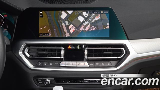 BMW 4-Series 2022 — photo 20