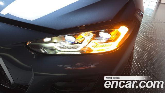 BMW 4-Series 2022 — photo 8