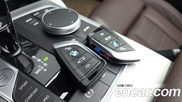 BMW 4-Series 2022 — photo 31