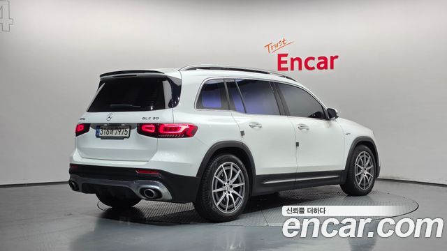 Mercedes-Benz GLB-Class 2021 — photo 2
