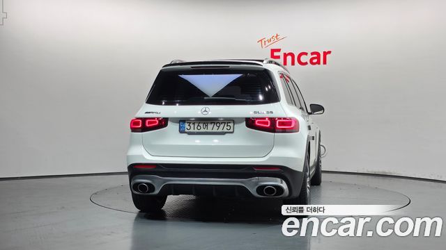 Mercedes-Benz GLB-Class 2021 — photo 4