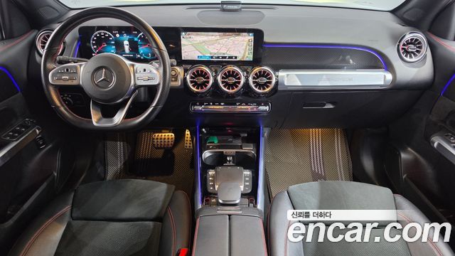 Mercedes-Benz GLB-Class 2021 — photo 10