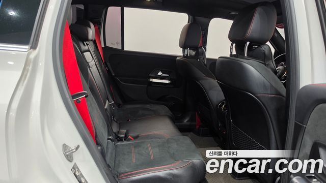 Mercedes-Benz GLB-Class 2021 — photo 17