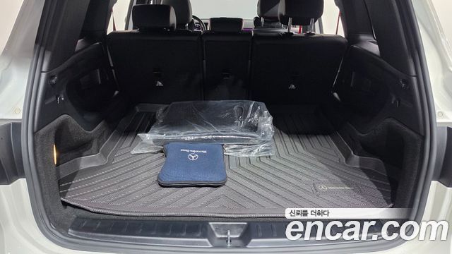 Mercedes-Benz GLB-Class 2021 — photo 24