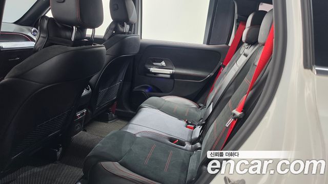 Mercedes-Benz GLB-Class 2021 — photo 25