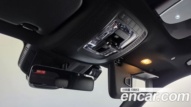 Mercedes-Benz GLB-Class 2021 — photo 27