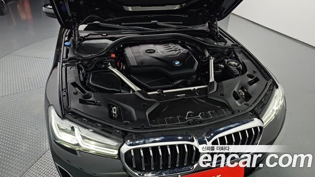 BMW 5-Series 2021 — photo 6