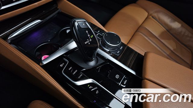 BMW 5-Series 2021 — photo 9