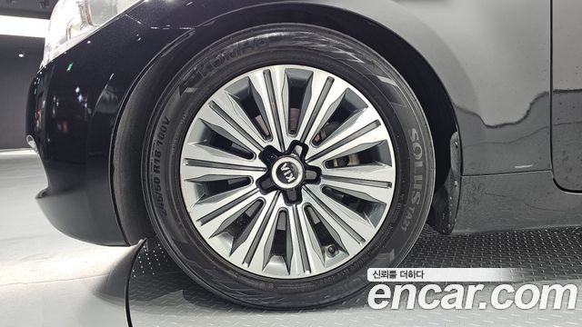 Kia K9 2015 — photo 5