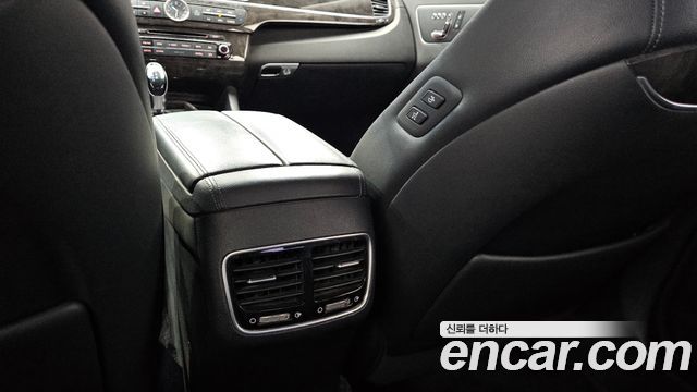 Kia K9 2015 — photo 32