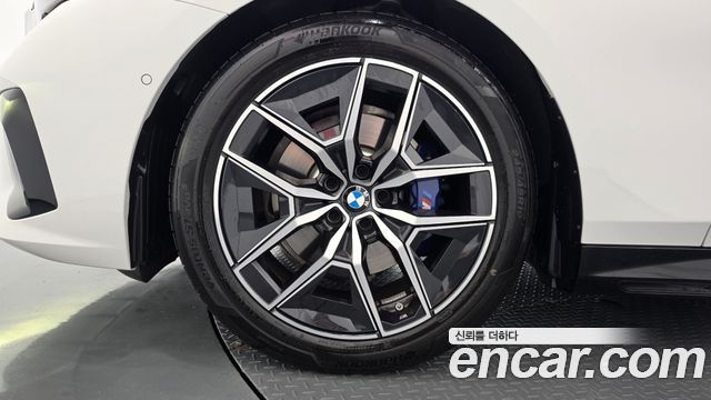 BMW 5-Series 2025 — photo 5