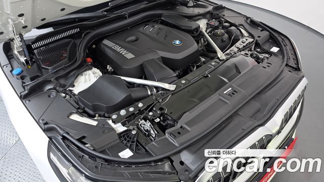 BMW 5-Series 2025 — photo 6