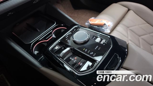 BMW 5-Series 2025 — photo 12