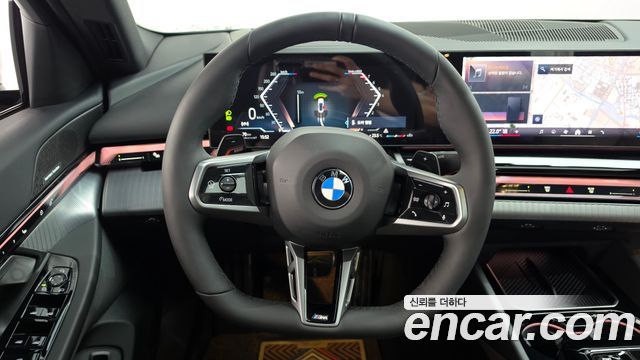 BMW 5-Series 2025 — photo 19