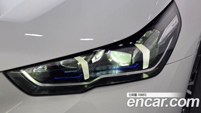 BMW 5-Series 2025 — photo 8
