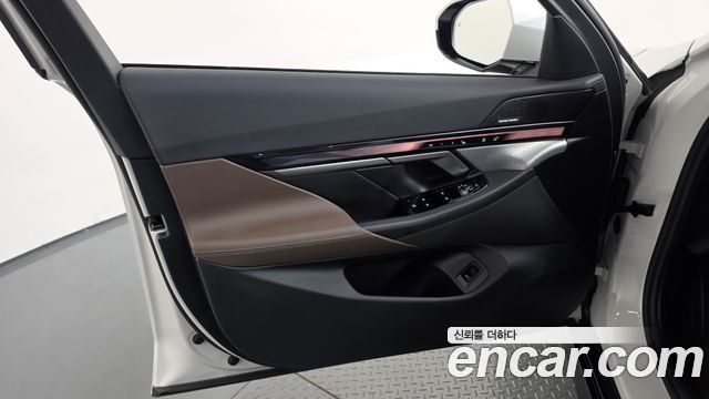 BMW 5-Series 2025 — photo 14