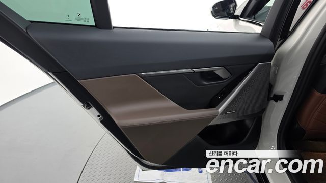 BMW 5-Series 2025 — photo 15