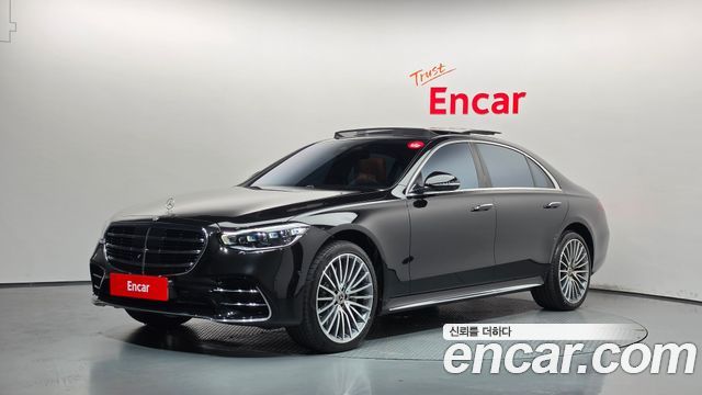 Mercedes-Benz S-Class 2023 — photo 1
