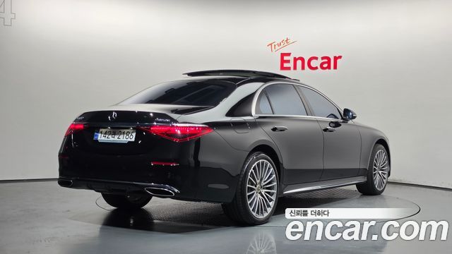 Mercedes-Benz S-Class 2023 — photo 2