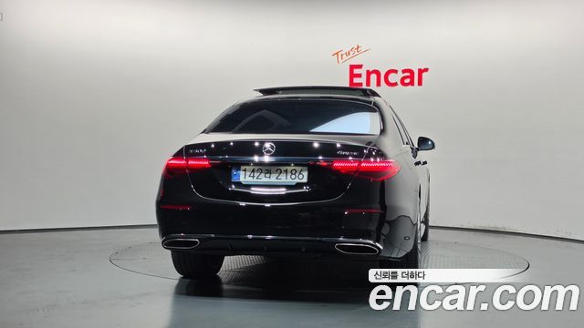Mercedes-Benz S-Class 2023 — photo 4
