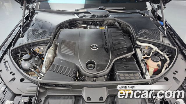Mercedes-Benz S-Class 2023 — photo 6
