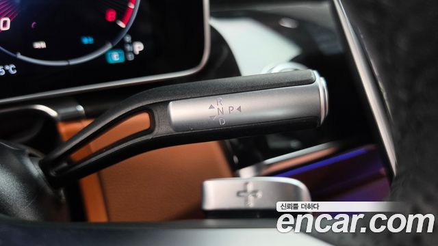 Mercedes-Benz S-Class 2023 — photo 12