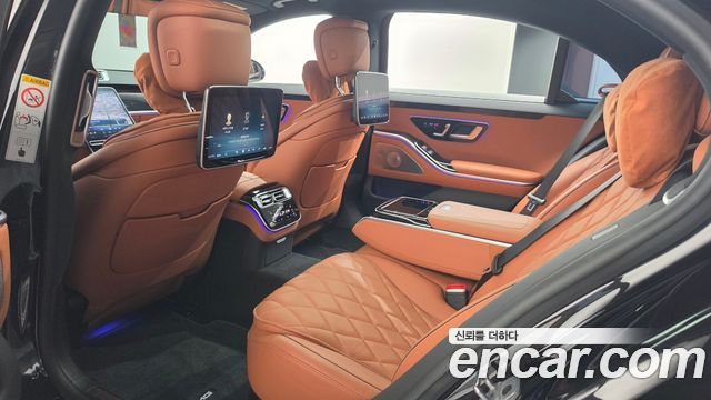 Mercedes-Benz S-Class 2023 — photo 17