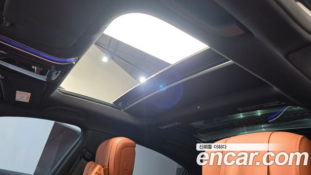 Mercedes-Benz S-Class 2023 — photo 24