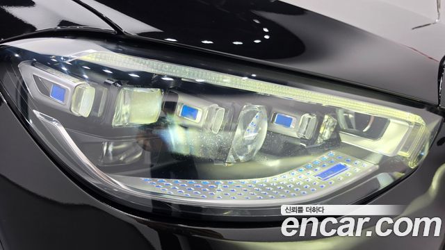 Mercedes-Benz S-Class 2023 — photo 8