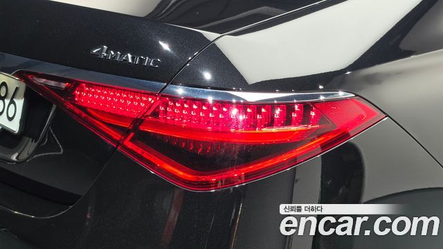 Mercedes-Benz S-Class 2023 — photo 9