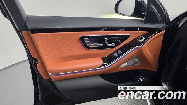 Mercedes-Benz S-Class 2023 — photo 14