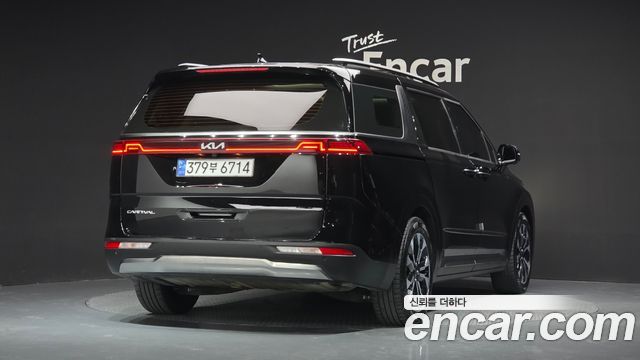 Kia Canival 2022 — photo 2