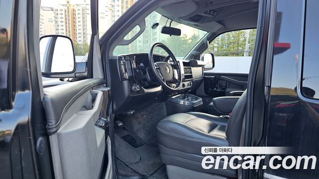 Chevrolet Express Van 2016 — photo 10