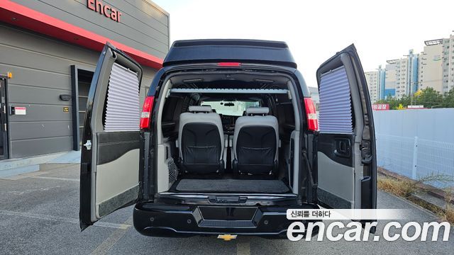 Chevrolet Express Van 2016 — photo 20