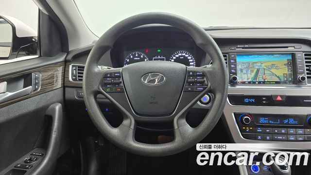 Hyundai Sonata 2015 — photo 13