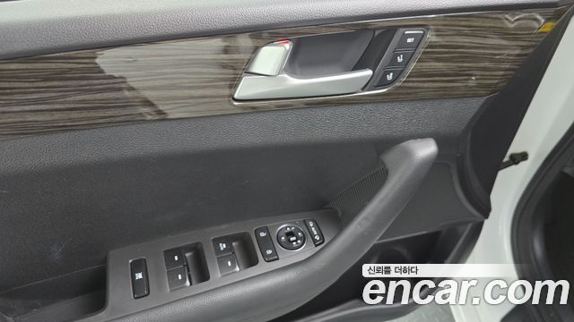 Hyundai Sonata 2015 — photo 19