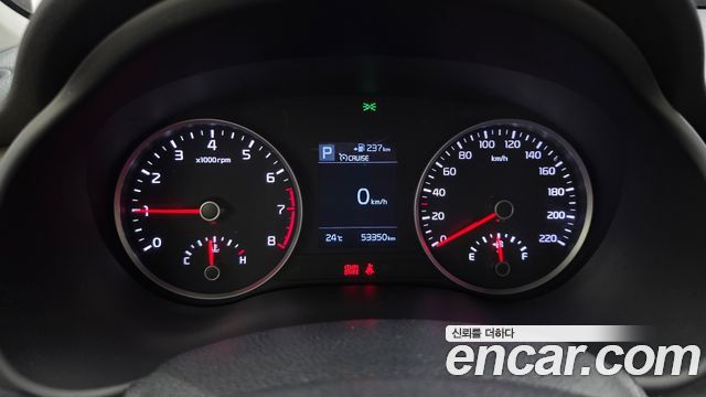 Kia Stonic 2019 — photo 8