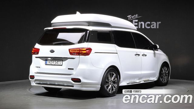Kia Canival 2019 — photo 2