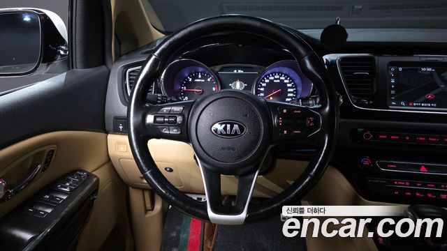 Kia Canival 2019 — photo 19