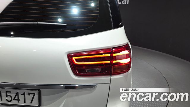 Kia Canival 2019 — photo 9