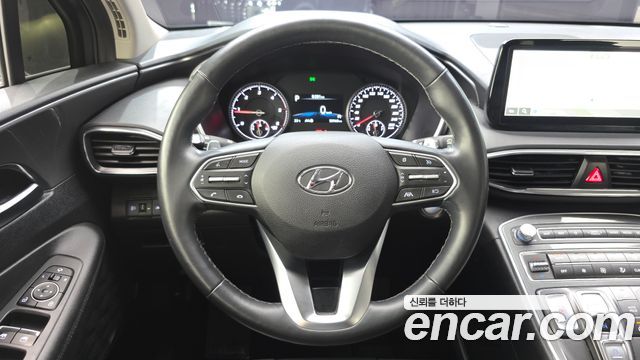 Hyundai Santafe 2022 — photo 18