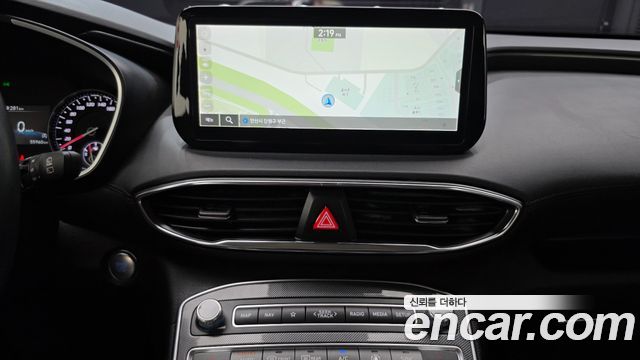 Hyundai Santafe 2022 — photo 28