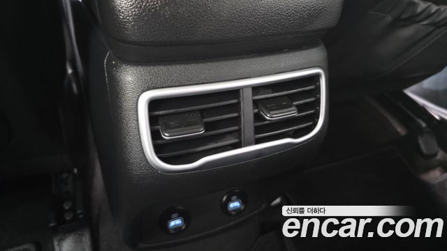 Hyundai Santafe 2022 — photo 30