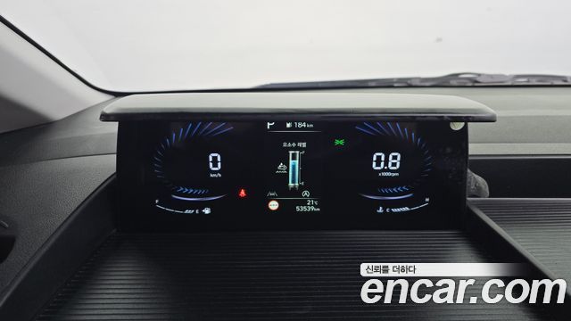 Hyundai Staria 2022 — photo 11